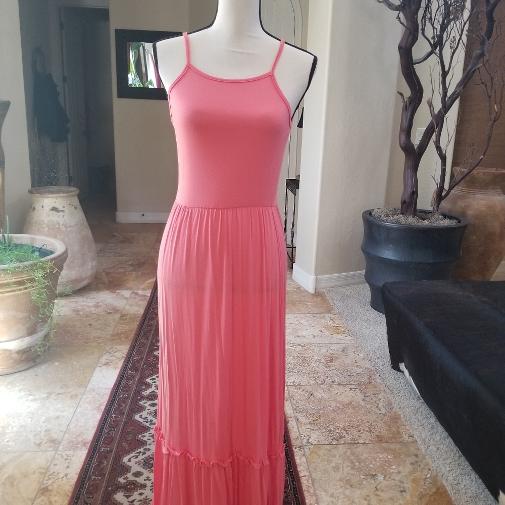 Super Cute Maxi Dress - Picture 1 of 4